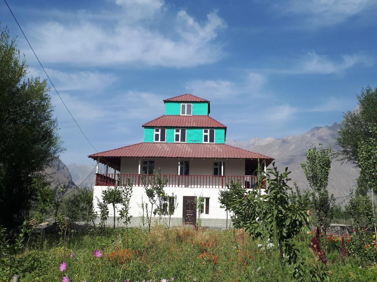 Hostel Muborak Rushan Exterior photo